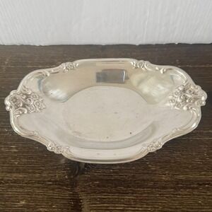 International Silver Co Silver Plated Floral Repousse Oval Serving Bowl 448